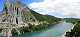  Vue sur la retenue sur la Durance au sud de Sisteron. A Gauche le rocher de la Baume. (c) Christophe ANTOINE
800*373 pixels (43759 octets)(i1893)