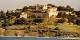  Le fort au dessus de St Tropez. (c) Sandra Ecochard.
500*253 pixels (23385 octets)(i1565)